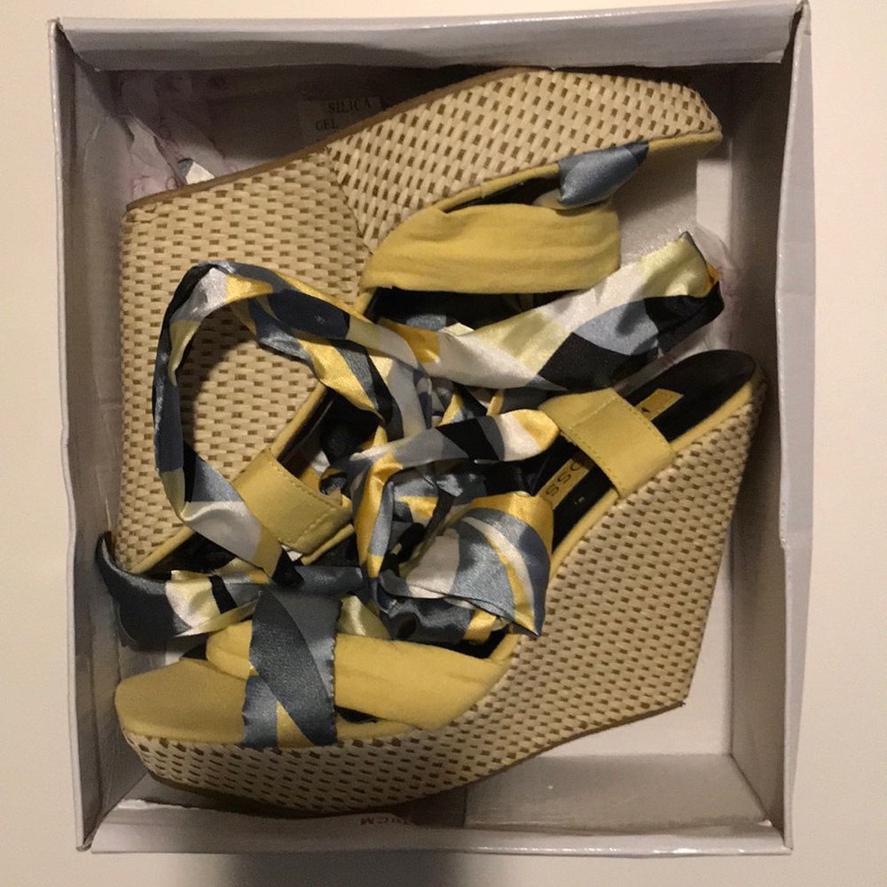 Hot Gossip Yellow West High Wedge Shoes